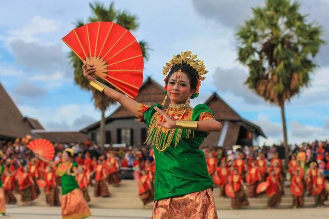 Foto Lama menari